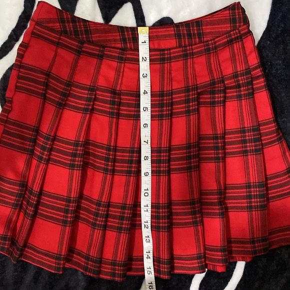 Forever 21 Black and Red Plaid Skirt, Size Small - Picture 7 of 7